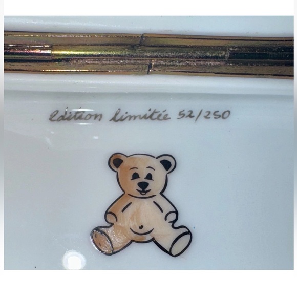 RARE Authentic Peint Main Limoges France Baby in Pink Bed Trinket Box #52/250 - Picture 11 of 13